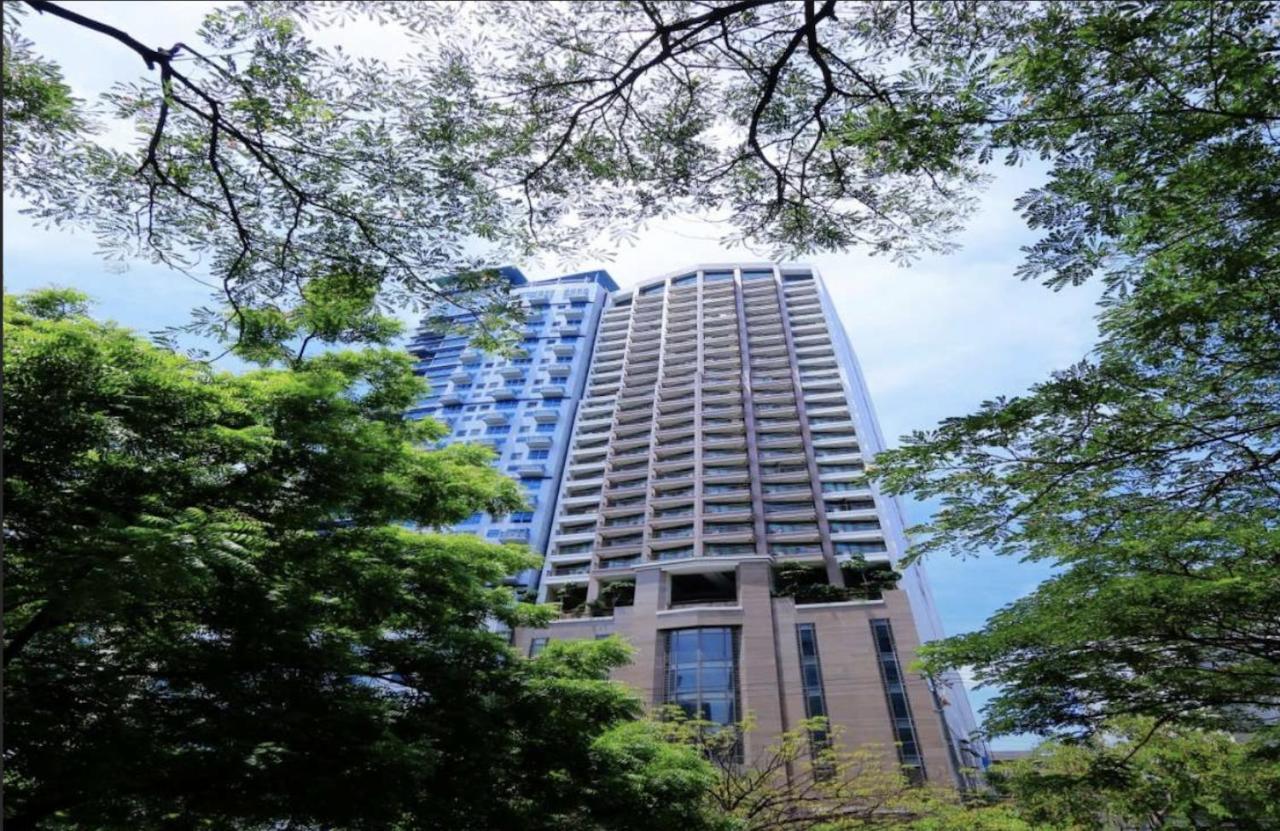 One Bedroom Apartment With Netflix At Greenbelt Makati Manila Zewnętrze zdjęcie